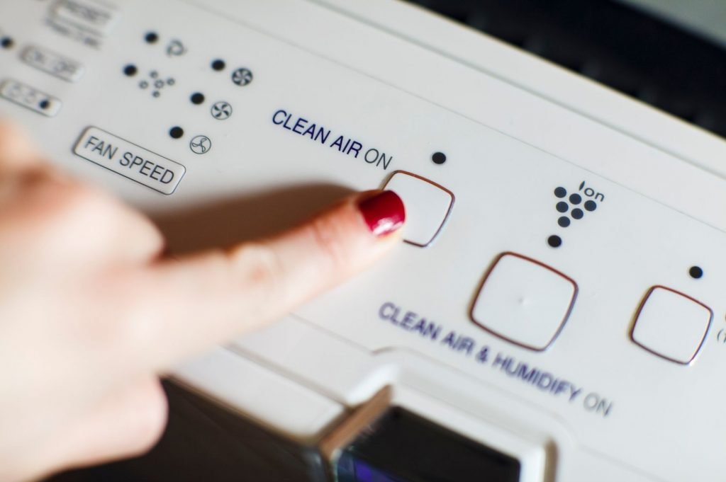 What does an ionizer do in a humidifier