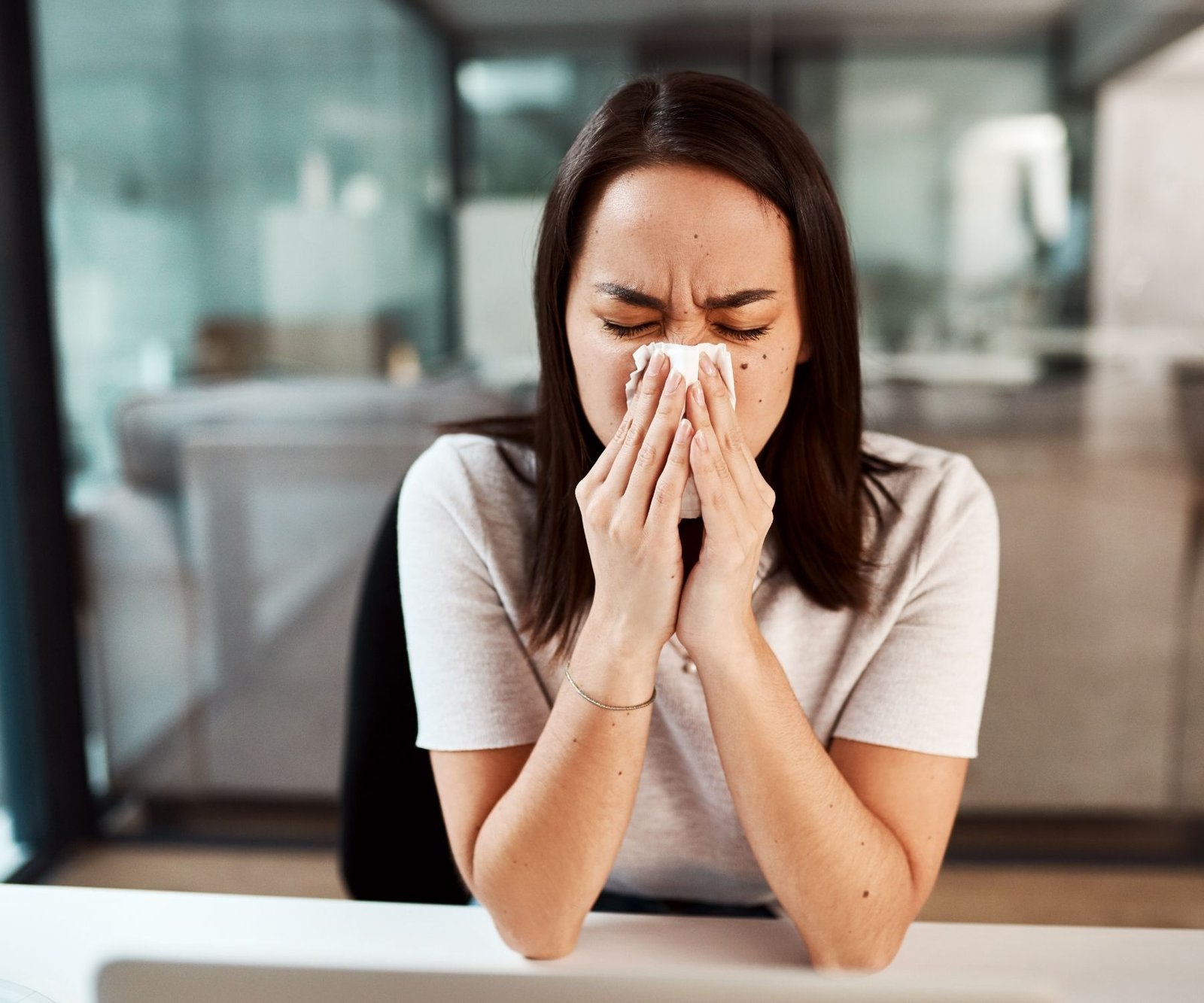Do I Need a Humidifier or Dehumidifier for a Stuffy Nose